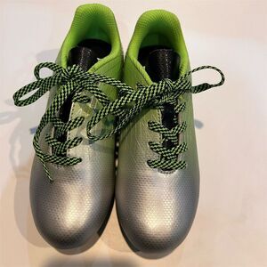 DSG 13 Soccer Cleats Green & Silver Unisex Size 13 K